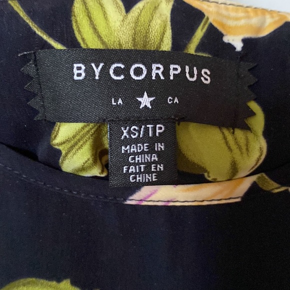 Urban Outfitters BYCORPUS floral print dress with back cutout - Picture 4 of 4